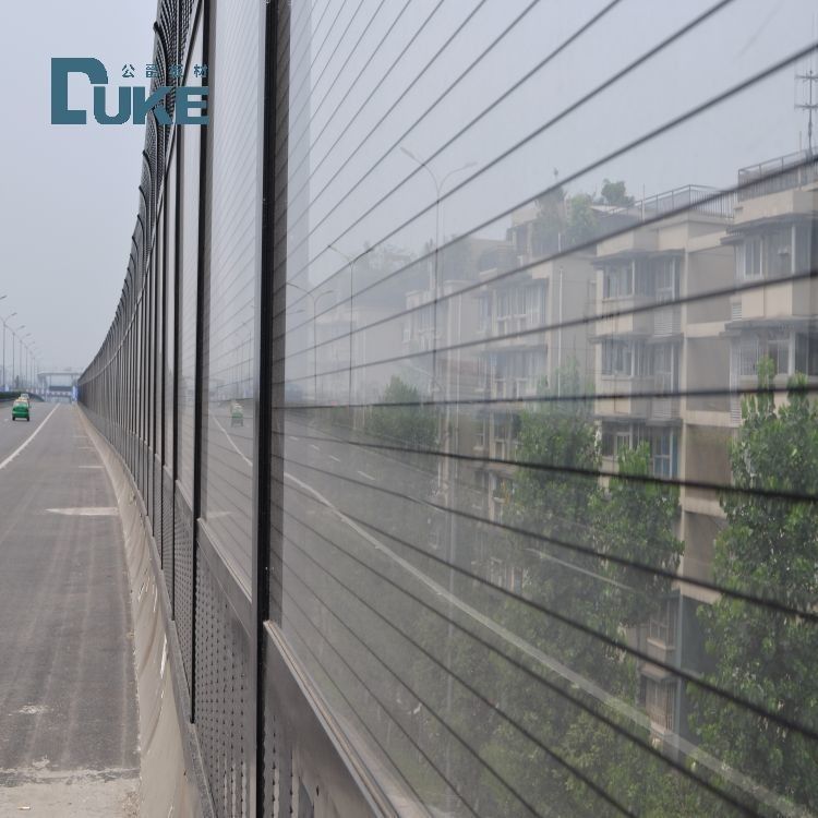 100% Jungfräuliches Gussacrylglas 5mm bis 20mm Dicke Langlebige Platte für Schallschutzwand / Lärmschutzwand im Freien