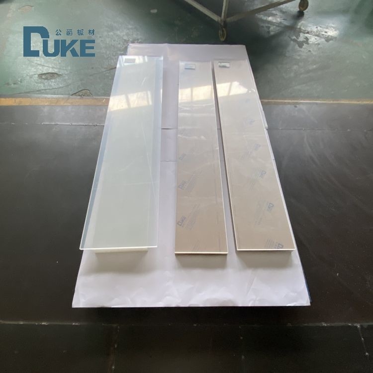 Duke-Optische-Grade gegossenes Acrylblatt 100% Jungfrau Mitsubishi MMA Hohe Klarheit 92% Spiegelpräzision 10mm 2mm UV-Druckbares Kunststoff
