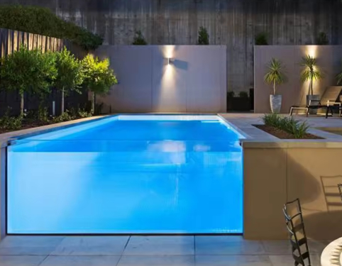 Maßgeschneiderte große klare Acryl-Poolwand für Infinity-Edge-Swimmingpool Hotel Villa Resort